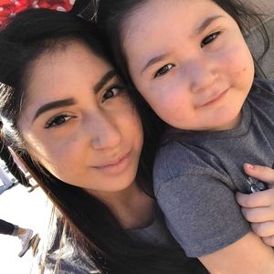 Meet your Posher, Kenia